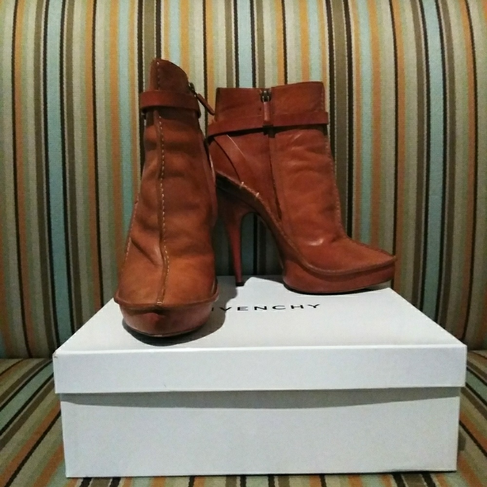 Givenchy Cognac Booties 39